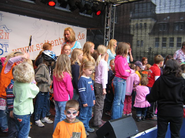 gal/2007/2007 Ruettenscheider Kinderfest/2007 Saitentwist Ruettenscheider Kinderfest 1.9. 368.jpg